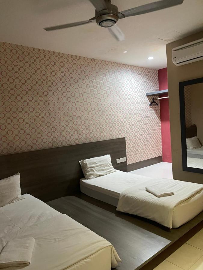 Golden Guest House Kuantan Exterior photo