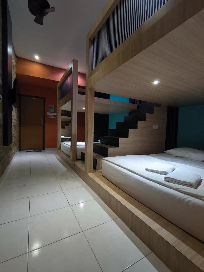 Golden Guest House Kuantan Exterior photo